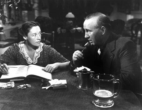 OSCARS. Beste Nebendarstellerin. PreistrÃ¤gerinnen 1941-1950 NATIONAL VELVET, Anne Revere, Donald Crisp, 1944 Courtesy Everett Collection PUBLICATIONXNOTxINxCANxCHNxFRAxITAxJPNxNORxPOLxRUSxESPxUKxUSA Copyright: xCourtesyxEverettxCollectionx MBDNAVE EC011