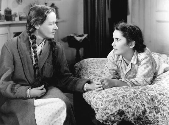 OSCARS. Beste Nebendarstellerin. PreistrÃ¤gerinnen 1941-1950 NATIONAL VELVET, from left: Anne Revere, Elizabeth Taylor, 1944 Courtesy Everett Collection PUBLICATIONXNOTxINxCANxCHNxFRAxITAxJPNxNORxPOLxRUSxESPxUKxUSA Copyright: xCourtesyxEverettxCollectionx MBDNAVE EC034