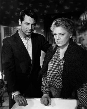 OSCARS. Beste Nebendarstellerin. PreistrÃ¤gerinnen 1941-1950 NONE BUT THE LONELY HEART, Cary Grant, Ethel Barrymore, 1944. Courtesy Everett Collection PUBLICATIONXNOTxINxCANxCHNxFRAxITAxJPNxNORxPOLxRUSxESPxUKxUSA Copyright: xCourtesyxEverettxCollectionx MBDNOBU EC021