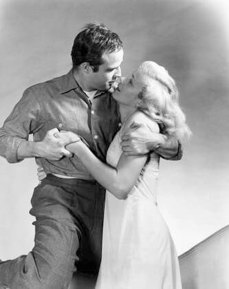 OSCARS: Beste Nebendarstellerin, PreistrÃ¤gerinnen 1951-1960 ON THE WATERFRONT, Marlon Brando, Eva Marie Saint, 1954 Courtesy Everett Collection PUBLICATIONXNOTxINxCANxCHNxFRAxITAxJPNxNORxPOLxRUSxESPxUKxUSA Copyright: xCourtesyxEverettxCollectionx MBDONTH EC122
