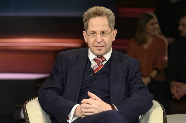 Hans-Georg Maaßen (Jurist) 12 19 her Hans-Georg Maaßen am 17. Dezember 2019 in Markus Lanz , ZDF TV Fernsehen Talkshow Talk Show Deutschland d?eutsch deutscher Man?n Ex ehemalig ehemaliger Verfassungsschutzchef Verfassungsschutz german quer halb sitzend neutral *** Hans Georg Maaßen Lawyer 12 19 her Hans Georg Maaßen on 17 December 2019 in Markus Lanz , ZDF TV Fernsehen Talkshow Talk Show Deutschland d eutsch deutscher Man n Ex former former head of the Verfassungsschutz Verfassungsschutz german crosswise half sitting neutral
