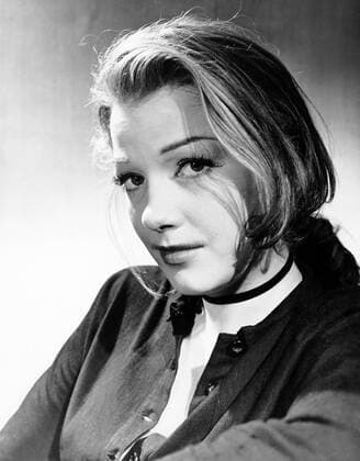 OSCARS. Beste Nebendarstellerin. PreistrÃ¤gerinnen 1941-1950 THE RAZOR S EDGE, Anne Baxter, 1946, TM and Copyright 20th Century Fox Film Corp. All rights reserved Courtesy: Everett Collection. Â©20thCentFox Courtesy Everett Collection PUBLICATIONXNOTxINxCANxCHNxFRAxITAxJPNxNORxPOLxRUSxESPxUKxUSA Copyright: x20thCentFox CourtesyxEverettxCollectionx MBDRAED FE046