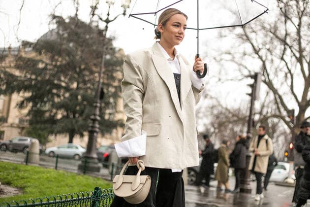 A chic showgoer attending the Chloe runway show during Paris Fashion Week - Feb 27, 2020 - PFW: Street Style Day 3, Paris France  Copyright: xValentinaxRanierix PFW2020Day4VR51