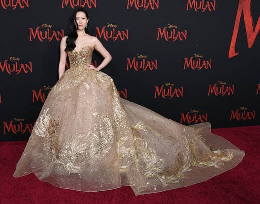 Bilder des Jahres 2020, Entertainment 03 März Entertainment Themen der Woche KW11 Entertainment Bilder des Tages 09 March 2020 - Hollywood, California - Yifei Lui. Disney s Mulan Los Angeles Premiere.. held at Dolby Theater. Hollywood USA - ZUMAa123 20200309_zaa_a123_218 Copyright: xBirdiexThompsonx
