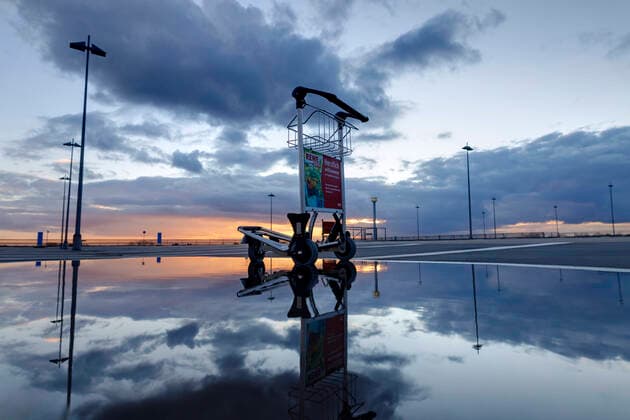 A luggage trolley at Cologne Bonn Airport, where flights are cancelled due to the corona virus Cologne, 10 03 2020 Foto:xC.xHardtx xFuturexImage