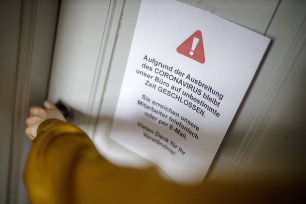 Sign Office closed Coronavirus Berlin 10 03 2020 Berlin Germany Copyright: xThomasxImo photothek.netx