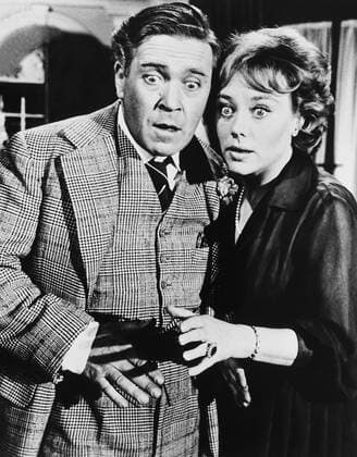 THE SPIDER S WEB, from left: Peter Butterworth, Glynis Johns, 1960 !ACHTUNG AUFNAHMEDATUM GESCHÃ„TZT! PUBLICATIONXNOTxINxCANxCHNxFRAxITAxJPNxNORxPOLxRUSxESPxUKxUSA Copyright: xCourtesyxEverettxCollectionx MBDSPWE EC006