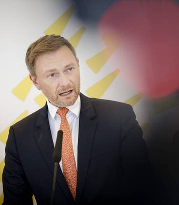 Christian Lindner, Chairman of the FDP parliamentary group, recorded during the FDP parliamentary group meeting in the German Bundestag in Berlin 10 03 2020 Berlin Germany Copyright: xFelixxZahn photothek.netx
