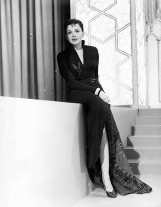 A STAR IS BORN, Judy Garland, 1954 Courtesy Everett Collection !ACHTUNG AUFNAHMEDATUM GESCHÃ„TZT! PUBLICATIONXNOTxINxCANxCHNxFRAxITAxJPNxNORxPOLxRUSxESPxUKxUSA Copyright: xCourtesyxEverettxCollectionx MBDSTIS EC118
