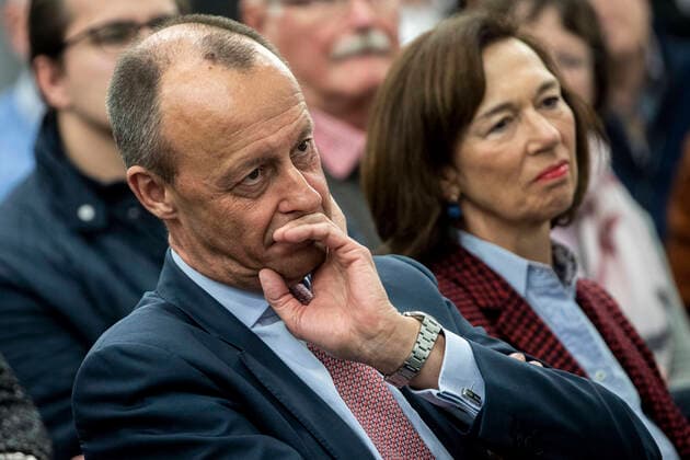 10.03.2020, DU Duisburg , Ausstellung Erwin Bechtold im Museum Küppersmühle am Philosophenweg 55 , CDU - Politiker Friedrich Merz spricht bei der Eröffnung am Abend. Friedrich Merz mit Ehefrau Charlotte Merz. *** 10 03 2020, DU Duisburg , Exhibition Erwin Bechtold in the Museum Küppersmühle at Philosophenweg 55 , CDU politician Friedrich Merz talks with his wife Charlotte Merz at the opening in the evening