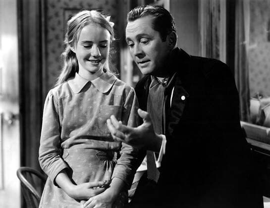 OSCARS. Bester Nebendarsteller. PreistrÃ¤ger 1941-1950 A TREE GROWS IN BROOKLYN, Peggy Ann Garner, James Dunn, 1945, TM and Copyright (c) 20th Century-Fox Film Corp. All Rights Reserved 20thCentFox Courtesy Everett Collection !ACHTUNG AUFNAHMEDATUM GESCHÃ„TZT! PUBLICATIONXNOTxINxCANxCHNxFRAxITAxJPNxNORxPOLxRUSxESPxUKxUSA Copyright: x20thCentFox CourtesyxEverettxCollectionx MBDTRGR EC002