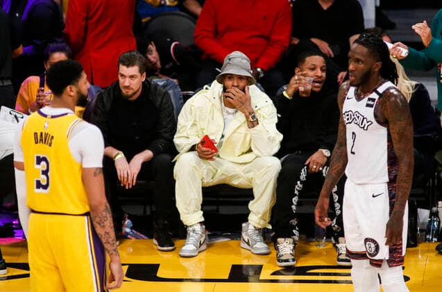 Bilder des Jahres 2020, Entertainment 03 März Entertainment Themen der Woche KW11 Entertainment Bilder des Tages March 10, 2020, Los Angeles, California, U.S: Odell Beckham Jr. (L) and Ben Beard attend a basketball game between the Los Angeles Lakers and the Brooklyn Nets at Staples Center on March 10, 2020 in Los Angeles, California. Los Angeles U.S. - ZUMAc68_ 20200310_zaf_c68_035 Copyright: xRingoxChiux