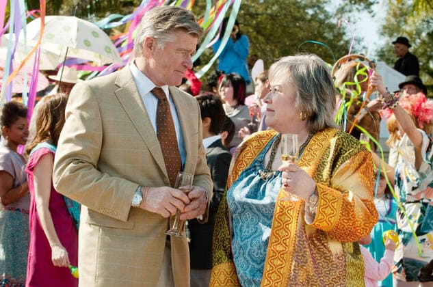 A LITTLE BIT OF HEAVEN, from left: Treat Williams, Kathy Bates, 2011. ph: Richard Foreman Jr. Millennium Entertainment Courtesy Everett Collection Millennium Entertainment Courtesy Everett Collection !ACHTUNG AUFNAHMEDATUM GESCHÃ„TZT! PUBLICATIONXNOTxINxCANxCHNxFRAxITAxJPNxNORxPOLxRUSxESPxUKxUSA Copyright: xCourtesyxEverettxCollectionx MCDAALI EC017
