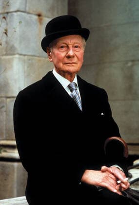 OSCARS. Bester Nebendarsteller. PreistrÃ¤ger 1981-1990 ARTHUR 2: ON THE ROCKS, John Gielgud, 1988, (c) Warner Brothers courtesy Everett Collection Warner Bros Courtesy Everett Collection !ACHTUNG AUFNAHMEDATUM GESCHÃ„TZT! PUBLICATIONXNOTxINxCANxCHNxFRAxITAxJPNxNORxPOLxRUSxESPxUKxUSA Copyright: xWarnerxBros CourtesyxEverettxCollectionx MCDARTW EC002