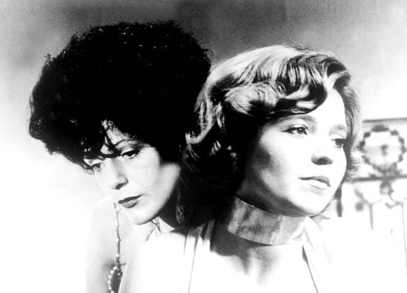 THE BITTER TEARS OF PETRA VON KANT, (aka DIE BITTEREN TRANEN DER PETRA VON KANT), Margit Carstensen, Hanna Schygulla, 1972 Courtesy Everett Collection !ACHTUNG AUFNAHMEDATUM GESCHÃ„TZT! PUBLICATIONXNOTxINxCANxCHNxFRAxITAxJPNxNORxPOLxRUSxESPxUKxUSA Copyright: xCourtesyxEverettxCollectionx MCDBITE EC005