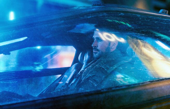 BLADE RUNNER 2049, Ryan Gosling, 2017. Warner Bros. Courtesy Everett Collection !ACHTUNG AUFNAHMEDATUM GESCHÃ„TZT! PUBLICATIONXNOTxINxCANxCHNxFRAxITAxJPNxNORxPOLxRUSxESPxUKxUSA Copyright: xWarnerxBros CourtesyxEverettxCollectionx MCDBLRU EC071