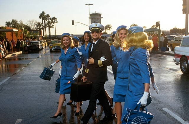 73. Berlinale, Steven Spielberg erhÃ¤lt den Goldenen EhrenbÃ¤ren fÃ¼r sein Lebenswerk CATCH ME IF YOU CAN, Leonardo Di Caprio, 2002, (c) DreamWorks courtesy Everett Collection DreamWorks Courtesy Everett Collection !ACHTUNG AUFNAHMEDATUM GESCHÃ„TZT! PUBLICATIONXNOTxINxCANxCHNxFRAxITAxJPNxNORxPOLxRUSxESPxUKxUSA Copyright: xDreamWorks CourtesyxEverettxCollectionx MCDCAME EC037