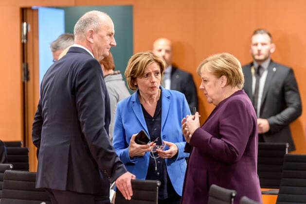 Prime Minister Dietmar Woidke, Prime Minister Malu Dreyer and Chancellor Angela Merkel on the occasion of the joint meeting of Chancellor Merkel with the Prime Ministers of the Federal States in the Federal Chancellery in Berlin snapshot photography F Boillot