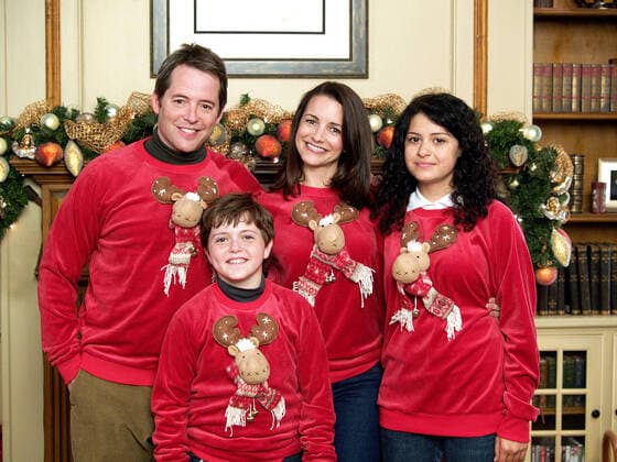 DECK THE HALLS, back row: Matthew Broderick, Kristin Davis, Alia Shawkat, front: Dylan Blue, 2006.TM & 20th Century Fox. All rights reserved courtesy Everett Collection 20thCentFox Courtesy Everett Collection !ACHTUNG AUFNAHMEDATUM GESCHÃ„TZT! PUBLICATIONXNOTxINxCANxCHNxFRAxITAxJPNxNORxPOLxRUSxESPxUKxUSA Copyright: x20thCentFox CourtesyxEverettxCollectionx MCDDETH FE021
