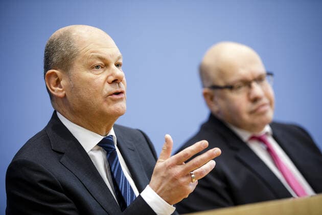 Federal Minister of Finance Olaf Scholz, SPD, and Federal Minister of Economics Peter Altmaier, CDU, recorded during a press conference on corona and economic effects at the Federal Press Conference in Berlin, 13 03 2020 Berlin Germany Copyright: xJaninexSchmitz photothek.netx