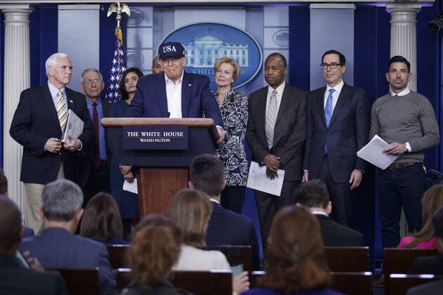 Coronavirus in den USA, Donald Trump Pressekonferenz in Washington President Donald J. Trump, joined by members of the Coronavirus Taskforce, speaks during a COVID-19 coronavirus press briefing in the press briefing room at the White House in Washington, DC, March 14, 2020. To date there are 2175 confirmed cases of COVID-19 coronavirus in the US with 50 deaths.  WAX20200314316 SHAWNxTHEW