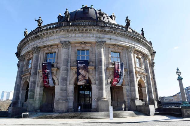 The Bode Museum is closed Since Friday the state theatres, operas and concert halls have been completely closed, as have the museums, memorials and libraries Most private theatres are following the example of the state cultural institutions Schools and day-care centres will also close next week Berlin, 14 03 2020 Foto:xF.xKernx xFuturexImage