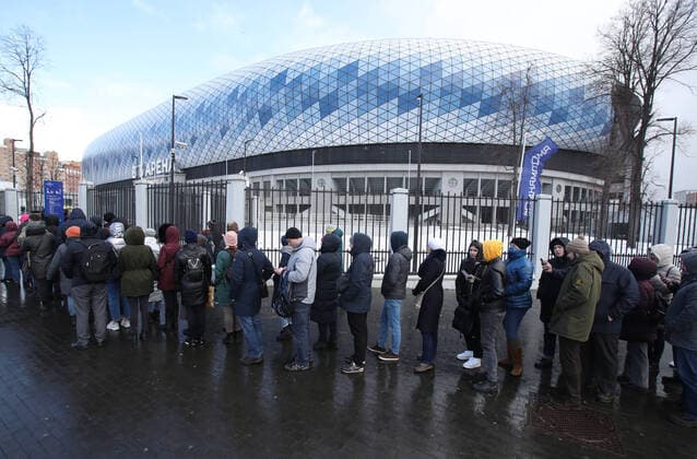 MOSCOW, RUSSIA - MARCH 15, 2020: Fans outside VTB-Arena ahead of a concert by the German-Swedish industrial metal duo Lindemann. The Lindemann duo created by Rammstein vocalist Till Lindemann and Swedish musician Peter Tagtgren, is to give a day and a night concert at the stadium following Moscow Mayor Sergei Sobyanin s decree banning public events with over 5 thousand participants in Moscow due to the coronavirus threat till April 10, 2020. Vyacheslav Prokofyev TASS  TS0D2299