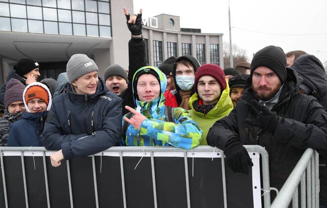 MOSCOW, RUSSIA - MARCH 15, 2020: Fans outside VTB-Arena ahead of a concert by the German-Swedish industrial metal duo Lindemann. The Lindemann duo created by Rammstein vocalist Till Lindemann and Swedish musician Peter Tagtgren, is to give a day and a night concert at the stadium following Moscow Mayor Sergei Sobyanin s decree banning public events with over 5 thousand participants in Moscow due to the coronavirus threat till April 10, 2020. Vyacheslav Prokofyev TASS  TS0D229C