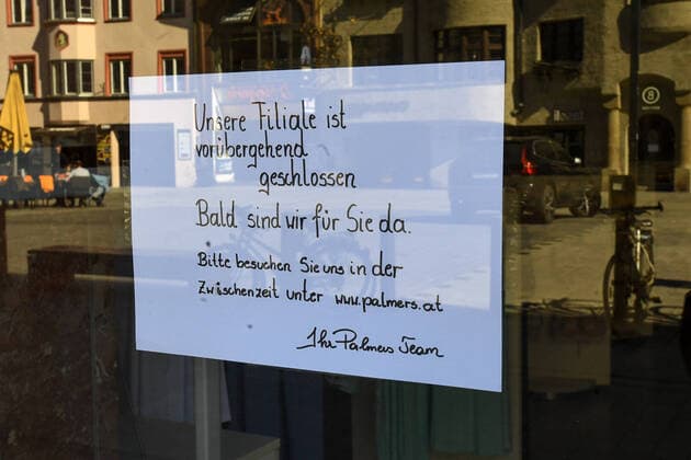 Innsbruck 15 03 2020, Innsbruck, AUT, Coronavirus, curfew throughout Tyrol, Tyrol has de facto imposed a curfew In a statement this morning, Governor Guenther Platter declared that Tyroleans are not allowed to leave their homes, with few exc  EP_spi