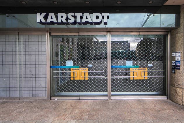 Empty city centres and closed shops due to the corona pandemic 15 03 2020, Symbol Photo Feature, Empty city centre and deserted pedestrian zone, closed restaurants and bars, as well as shopping centre and playgrounds in Dortmund NRW Dortmund Germany xRHR FOTO DEx RHR-FOTO DE