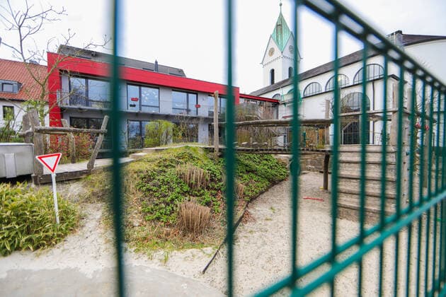 Churches and communities are closing day care centers due to the Corona Pandemic 15 03 2020, Symbol Photo Feature, Empty City Center and Orphaned Pedestrian Zone, Closed Restaurants and Bars, as well as Shopping Center and Playgrounds in Dortmund NRW Dortmund Germany xRHR FOTO DEx RHR-FOTO DE