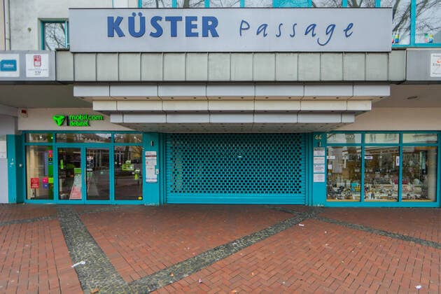 Retail closes shops due to Corona Pandemic15 03 2020, Symbol Photo Feature, Empty City Centre and Orphaned Pedestrian Zone, Closed Restaurants and Bars, as well as Shopping Centre and Playgrounds in Dortmund NRW Dortmund Germany xRHR FOTO DEx RHR-FOTO DE