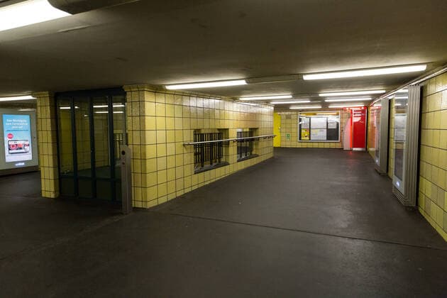 Empty hall of the underground station Friedrichstraße in Berlin on 13 03 2020