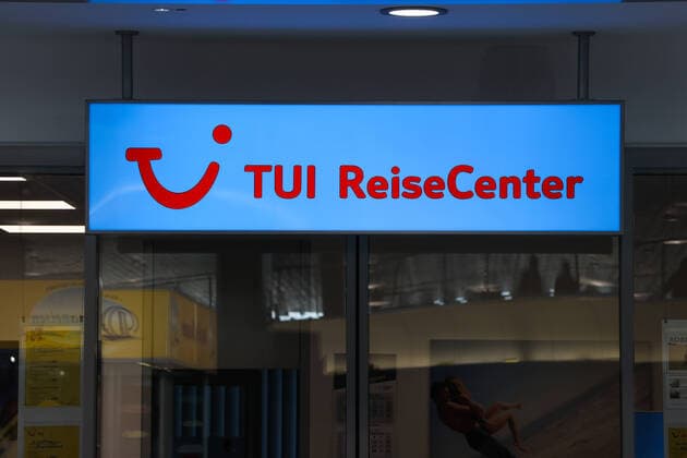 Hanover, Langenhagen Airport, 16 03 2020, due to the corona virus hundreds of flights are cancelled, TUI Reise Center,