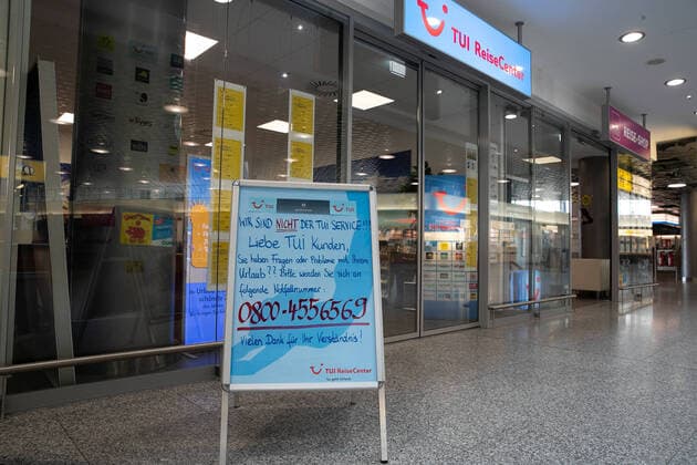 Hanover, Langenhagen Airport, 16 03 2020, due to the corona virus hundreds of flights are cancelled, TUI Reise Center,