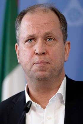 Family Minister Joachim Stamp at a press briefing on the current situation and further measures to contain the coronavirus in North Rhine-Westphalia in the State Chancellery Düsseldorf, 16 03 2020 Foto:xJ.xKrickx xFuturexImage