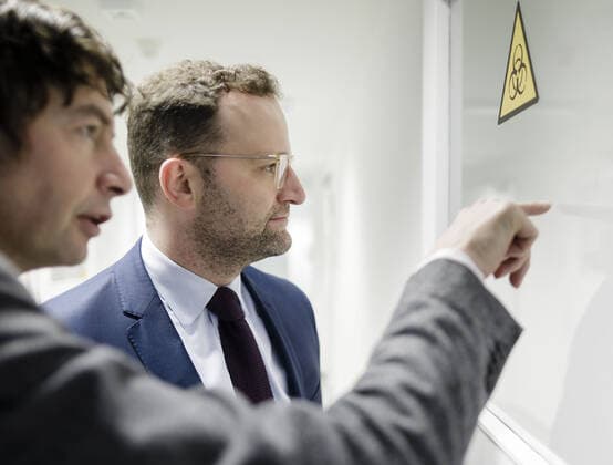Federal Minister of Health Jens Spahn CDU visits together with the virologist Christian Drosten different laboratories of the Institute of Virology of the Charite Berlin, 07 02 2020 Berlin Germany Copyright: xXanderxHeinl photothek.netx