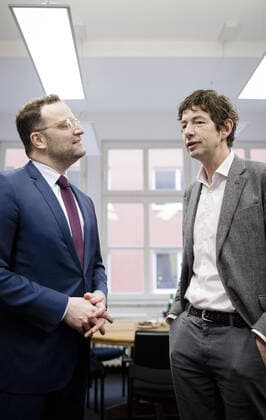 Federal Minister of Health Jens Spahn CDU visits together with the virologist Christian Drosten different laboratories of the Institute of Virology of the Charite Berlin, 07 02 2020 Berlin Germany Copyright: xXanderxHeinl photothek.netx