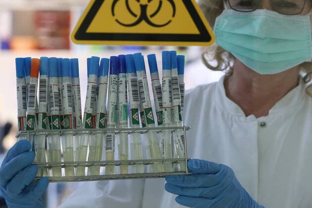 Symbol photo, coronavirus, laboratory, test, swab, virus,