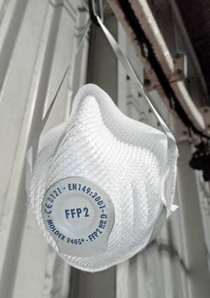 Velten News, Wirtschaft, Finanzen 16 03 2020 v l FFP2 Respiratory masks hanging Copyright: xLakomskix Eibner-Pressefotox EP_dli