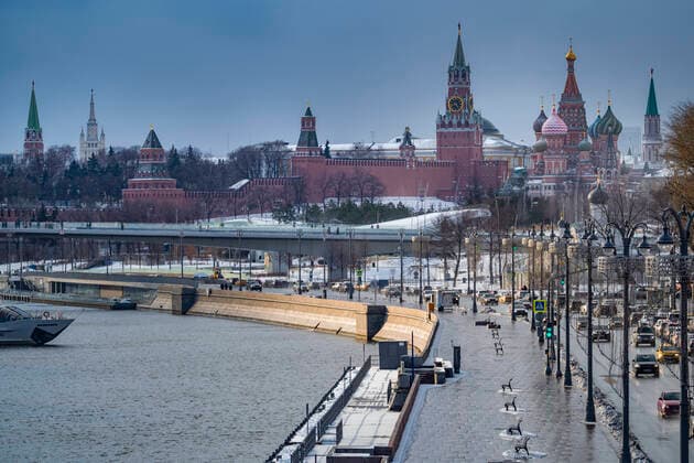 Spring snowfall in Moscow, Russia. KonstantinxKokoshkin