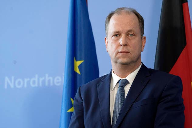 Family Minister Joachim Stamp during a statement on the current situation in North Rhine-Westphalia regarding the corona virus in the Staatskazlei Düsseldorf, 17 03 2020 Foto:xJ.xKrickx xFuturexImage