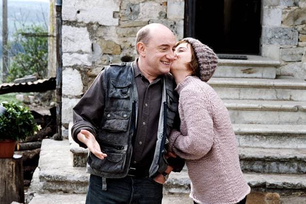 JE VOUS TROUVE TRES BEAU, (aka YOU ARE SO HANDSOME), Michel Blanc, Medeea Marinescu, 2005. Gaumont Columbia TriStar Films courtesy Everett Collection Columbia Pictures Courtesy Everett Collection !ACHTUNG AUFNAHMEDATUM GESCHÃ„TZT! PUBLICATIONXNOTxINxCANxCHNxFRAxITAxJPNxNORxPOLxRUSxESPxUKxUSA Copyright: xColumbiaxPictures CourtesyxEverettxCollectionx MCDJEVO EC003