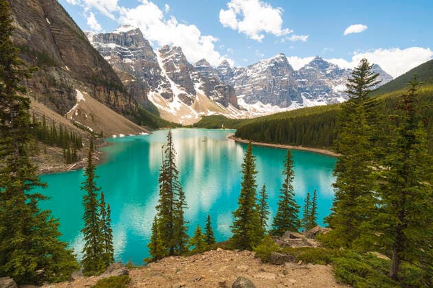 Ten Peaks reflected in Moraine Lake, Banff Banff, AB, Canada CR_SHKO200220-302965-01