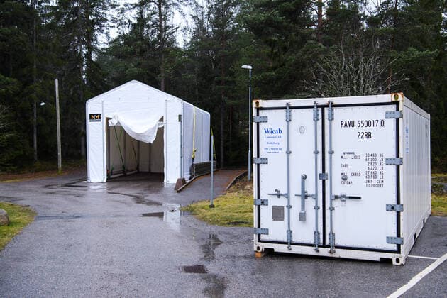 200318 Removal site for ambulances at Karolinska Huddinge due to the spread of Covid 19 on March 18, 2020 in Stockholm,  Copyright: SIMONxHASTEGARD 47078937st