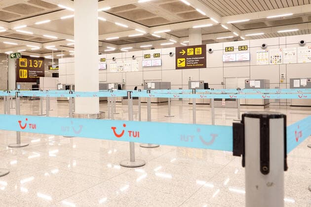 Coronavirus Airport Palma de Mallorca 18 03 2020, ESP, Spain, Mallorca, Palma Empty Check in counter of TUI Palma de Mallorca Mallorca Spain