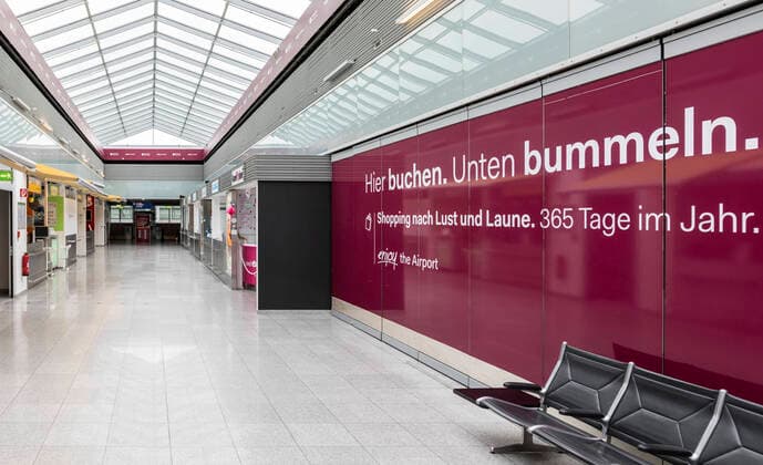 Düsseldorf Airport unusually empty due to the Corona crisis This is hardly possible at the moment Book here Stroll below