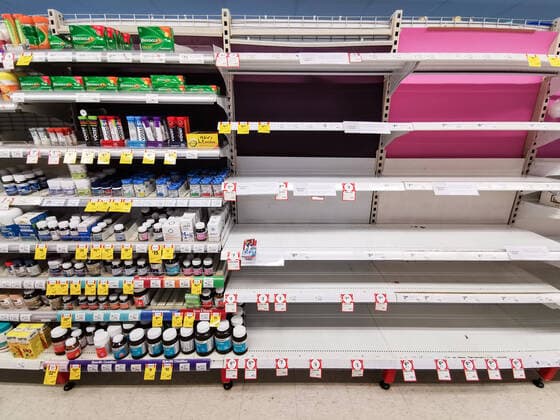 COLES EPPING TOILET PAPER QUEUE, Empty shelves at Coles Supermarket, Epping in Sydney, Friday, March 20, 2020. Supermarkets have been struggling to keep up with demand for products such as toilet paper in recent days, as panic buying as a result of the Covid-19 pandemic has resulted in people purchasing far more than usual. Supermarkets have put in place limits on the quantity people can purchase of many everyday items. ( NO ARCHIVING, EDITORIAL USE ONLY, NO USE IN BOOKS WITHOUT CONSENT SYDNEY NSW AUSTRALIA  Copyright: xJAMESxGOURLEYx 20200320001458258847