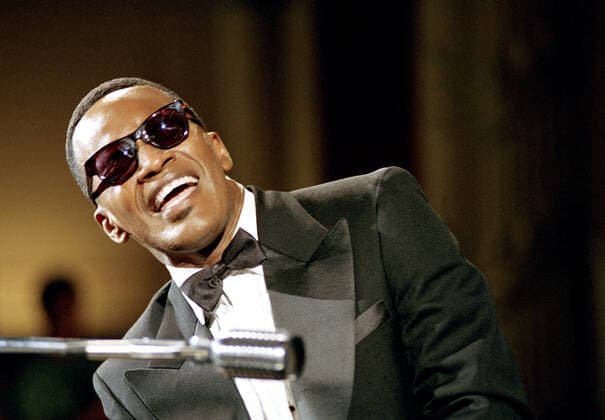 OSCARS. Bester Hauptdarsteller. PreistrÃ¤ger 2001-2010 RAY, Jamie Foxx, 2004, (c) Universal courtesy Everett Collection Universal Courtesy Everett Collection !ACHTUNG AUFNAHMEDATUM GESCHÃ„TZT! PUBLICATIONXNOTxINxCANxCHNxFRAxITAxJPNxNORxPOLxRUSxESPxUKxUSA Copyright: xUniversal CourtesyxEverettxCollectionx MCDRAYY EC019