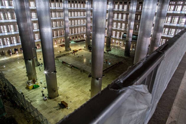 March 20, 2020, Ceintral Jakarta, Jakarta, Indonesia: Jakarta, Indonesia, 20 March 2020 : Condition at Istiqlal Mosque the biggest mosque in south east asia as there is no friday pray, changing to only zuhur pray without so many people attend. Indonesia Ulama Councill declared an emergency situation due to corona virus spreading, for two weeks friday pray at mosque cancelled in all over Indonesia. Ceintral Jakarta Indonesia - ZUMAh128 20200320_zap_h128_008 Copyright: xDonalxHusnix